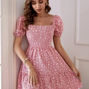 French-style retro square-neck floral dress for women